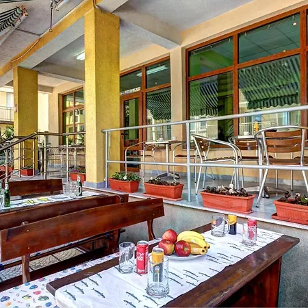 Guest house Zara 2*