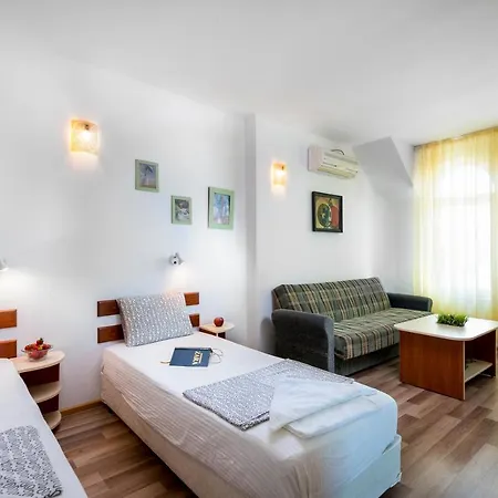 Zara Guest house 2*
